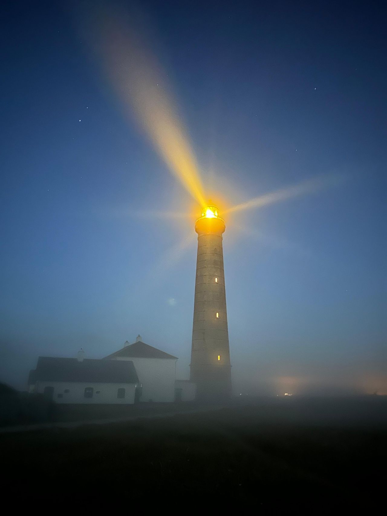 0907 LighthouseFog